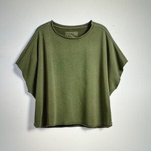 FRANK & EILEEN CAPELET TOP